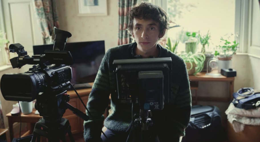 «Чёрное зеркало», 6 сезон: мультивселенная Чарли Брукера и «Красное зеркало»